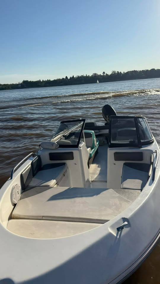 Astillero delf�n Nativo 590 Hidea 70HP/2T