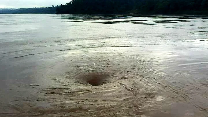 Cómo se forman los remansos y picaderos en el río Paraná