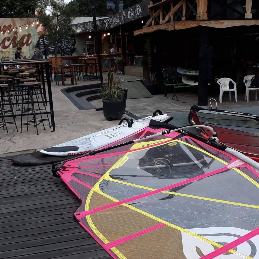 Cocodrilo Guardería de kayaks & windsurf